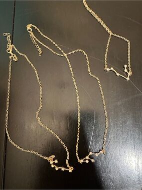 Delicate Gold Constellation Necklace - Women Jewelry
Lot of 33